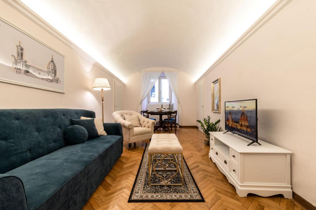 Appartamento Historic Center! Charming Traditional Florentine Building - Ac,wifi - By Likehomeflorence *