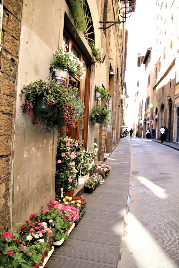 Appartamento Historic Center! Charming Traditional Florentine Building - Ac,wifi - By Likehomeflorence *
